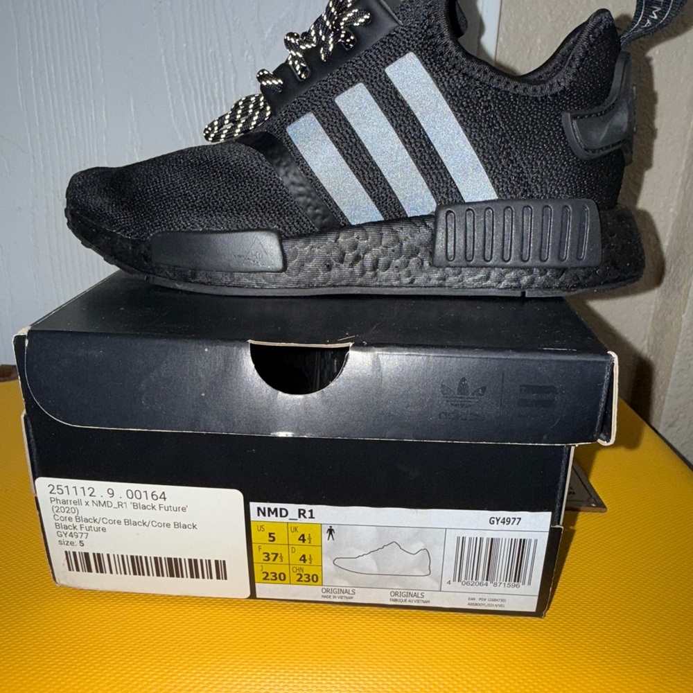 Adidas NMD_R1 Black and Gray Sneakers